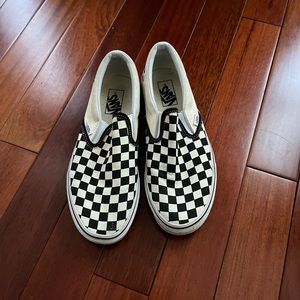 Checkered Slip-on Vans W10/M8.5